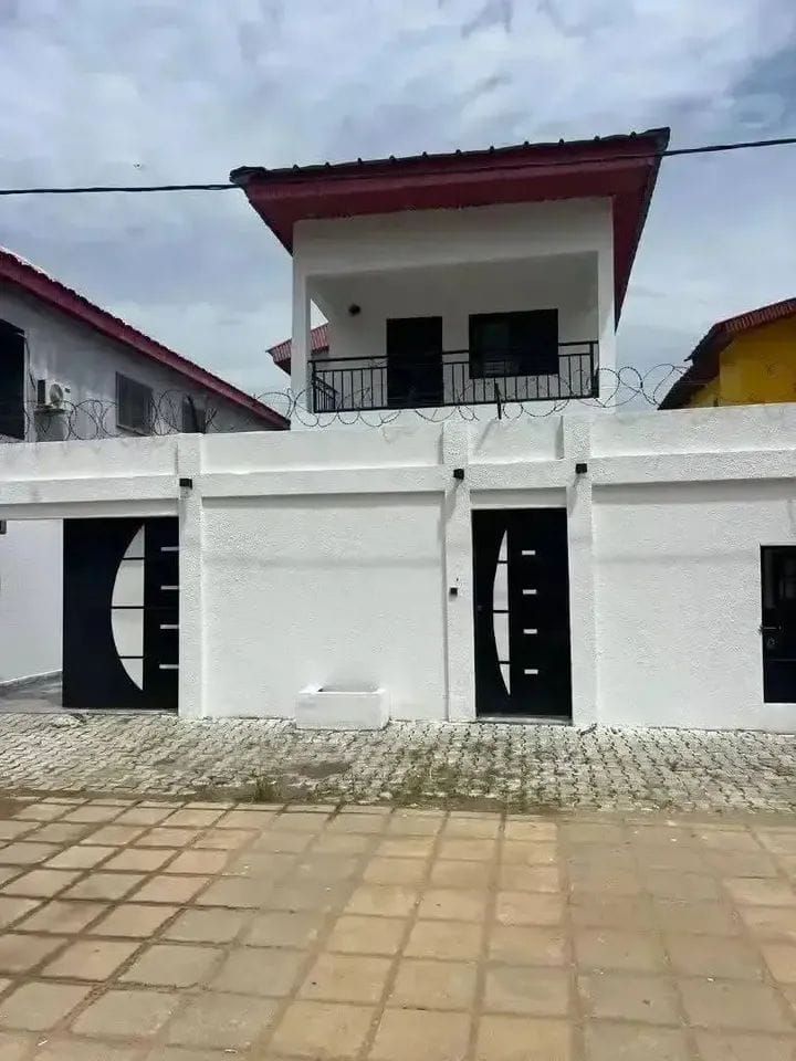 UNE VILLA DUPLEX DE 4 PIÈCES