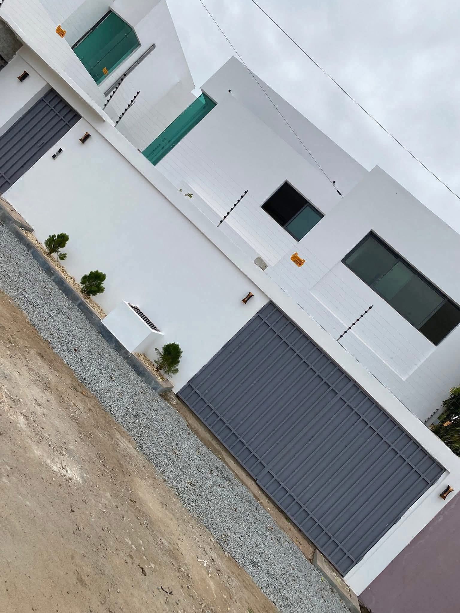 DUPLEX HAUT STANDING DE (5)PIECES À LOUER