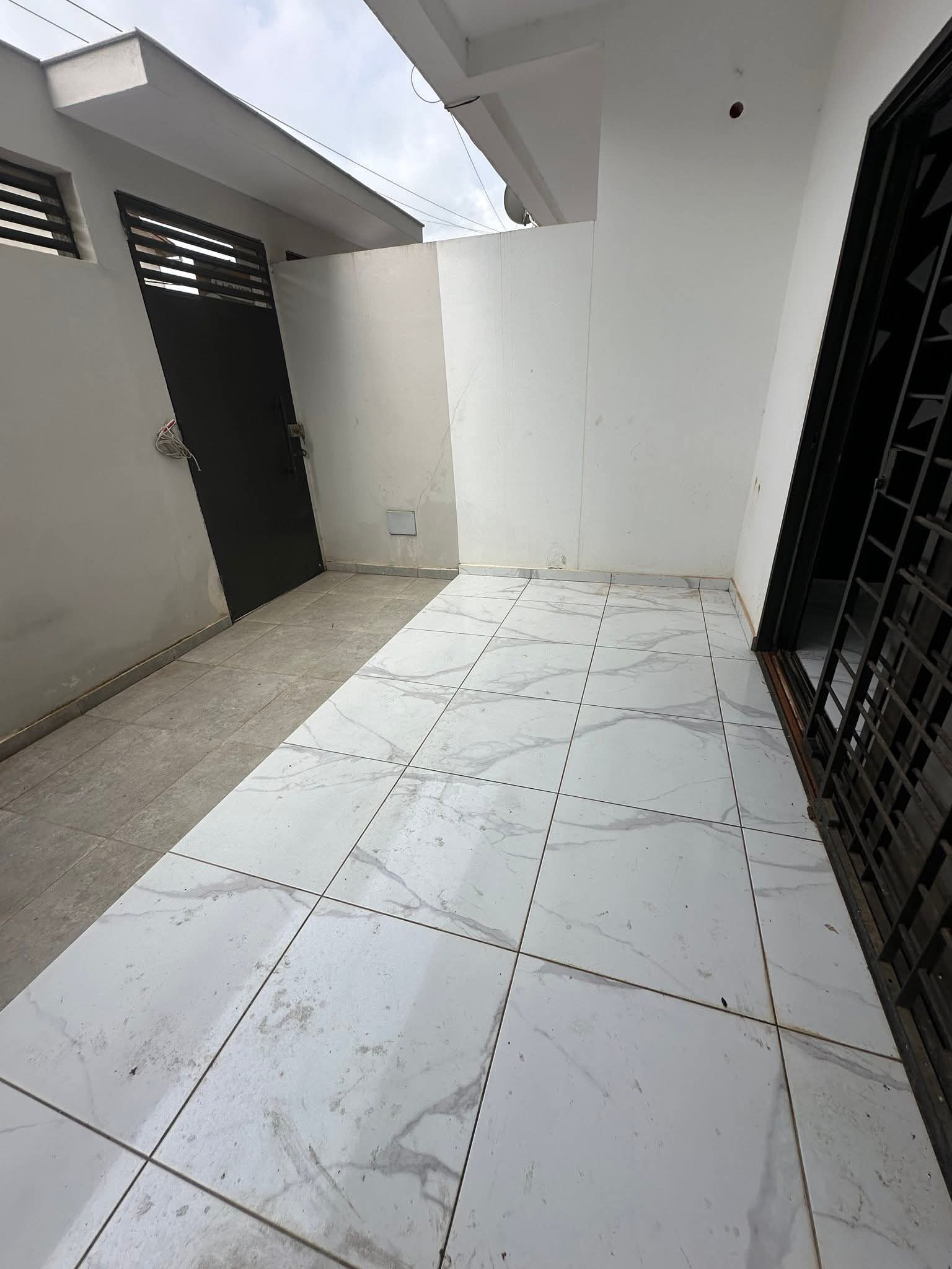 APPARTEMENT DE 2 PIÈCES À LOUER