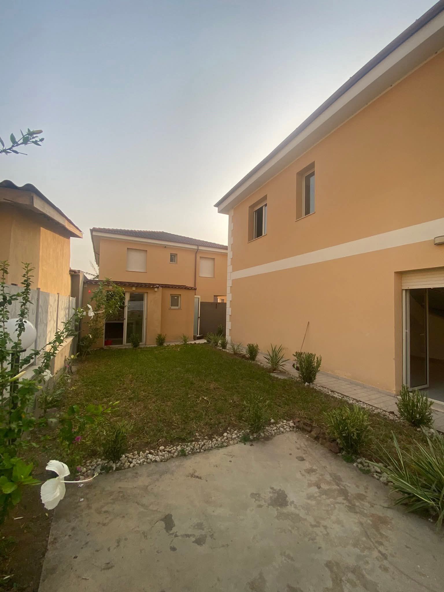 DUPLEX DE 4 PIÈCES À LOUER