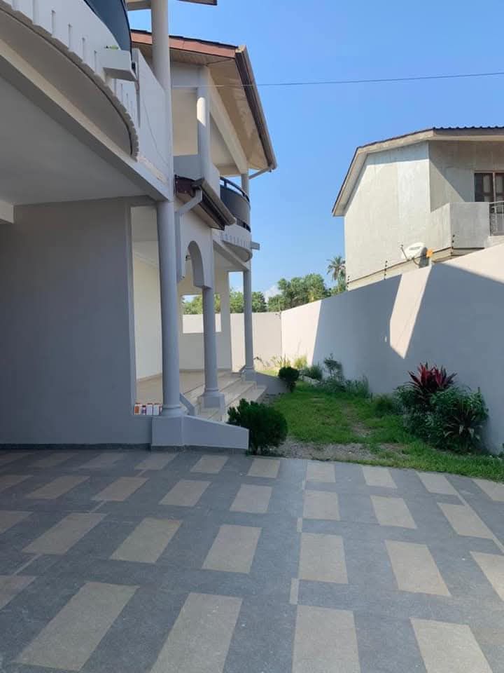 VILLA DUPLEX DE 6 PIÈCES À LOUER