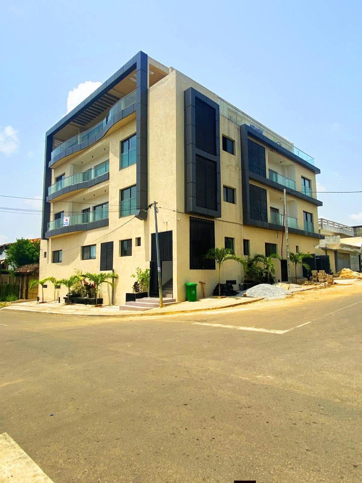 BEL APPARTEMENT 4 PIÈCES