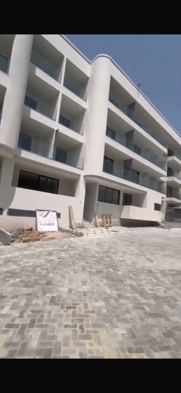 APPARTEMENTS 3 PIÈCES À LOUER