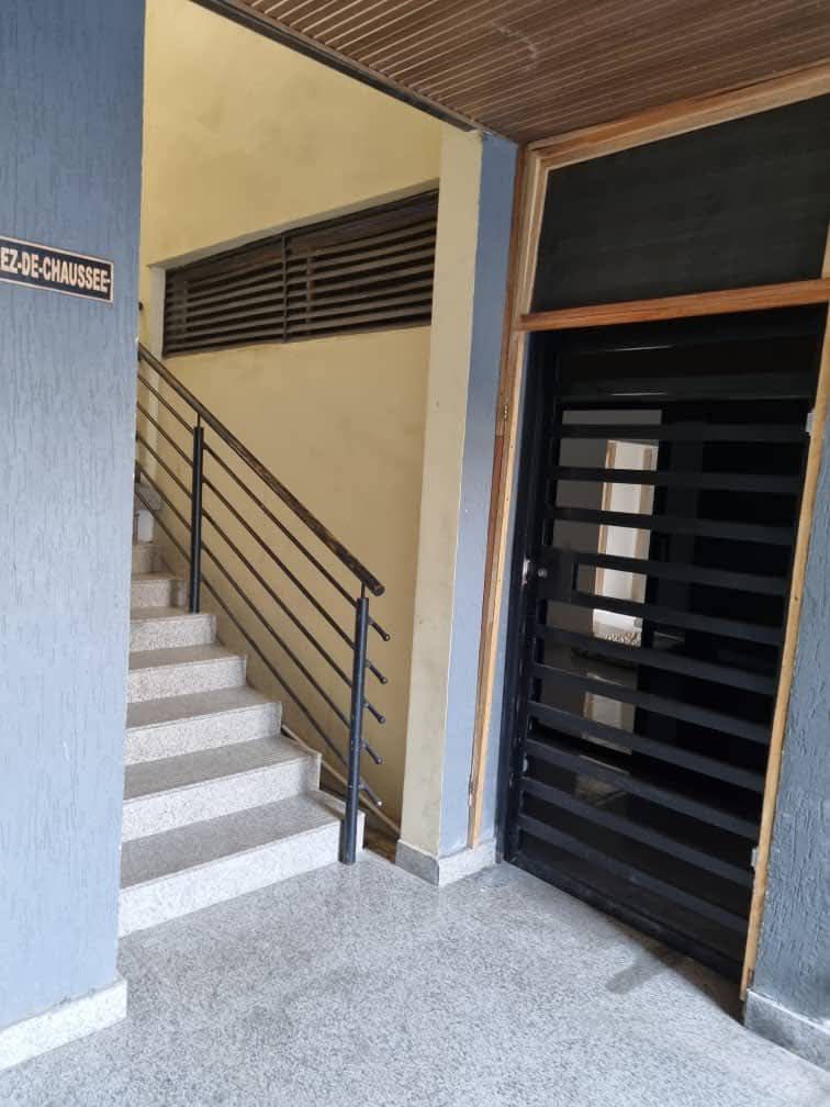 BEL APPARTEMENT 3 PIÈCES