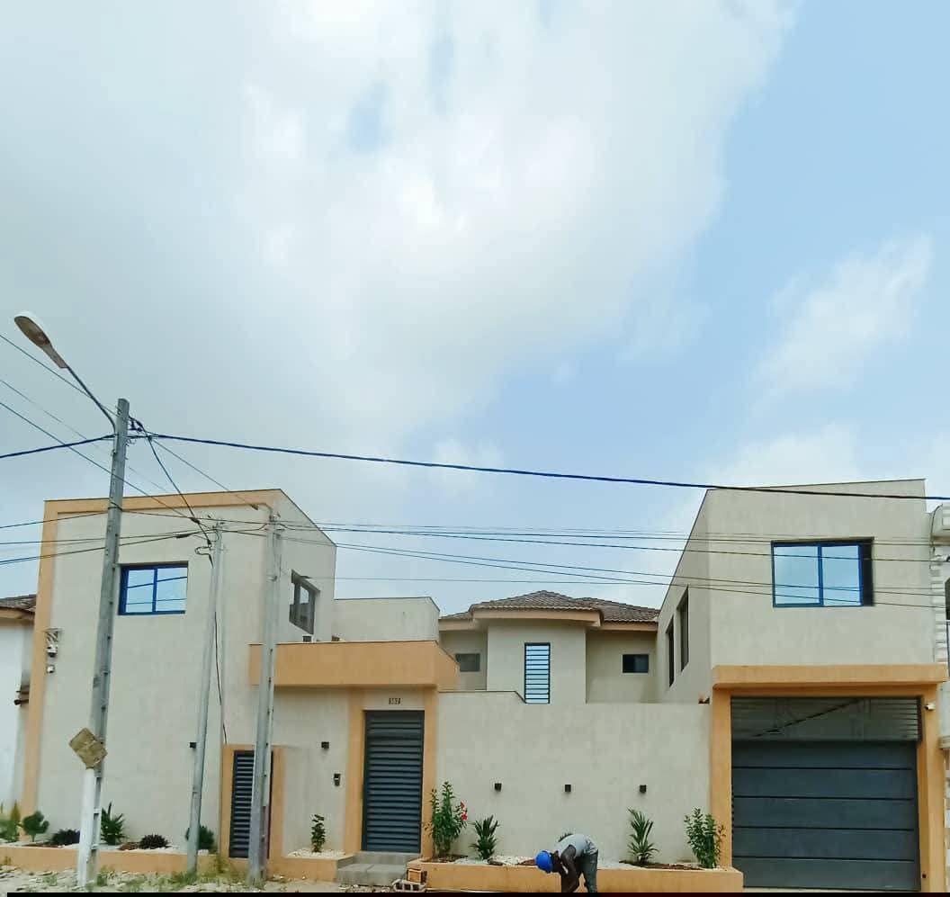 VILLA DUPLEX 6 PIÈCES À LOUER