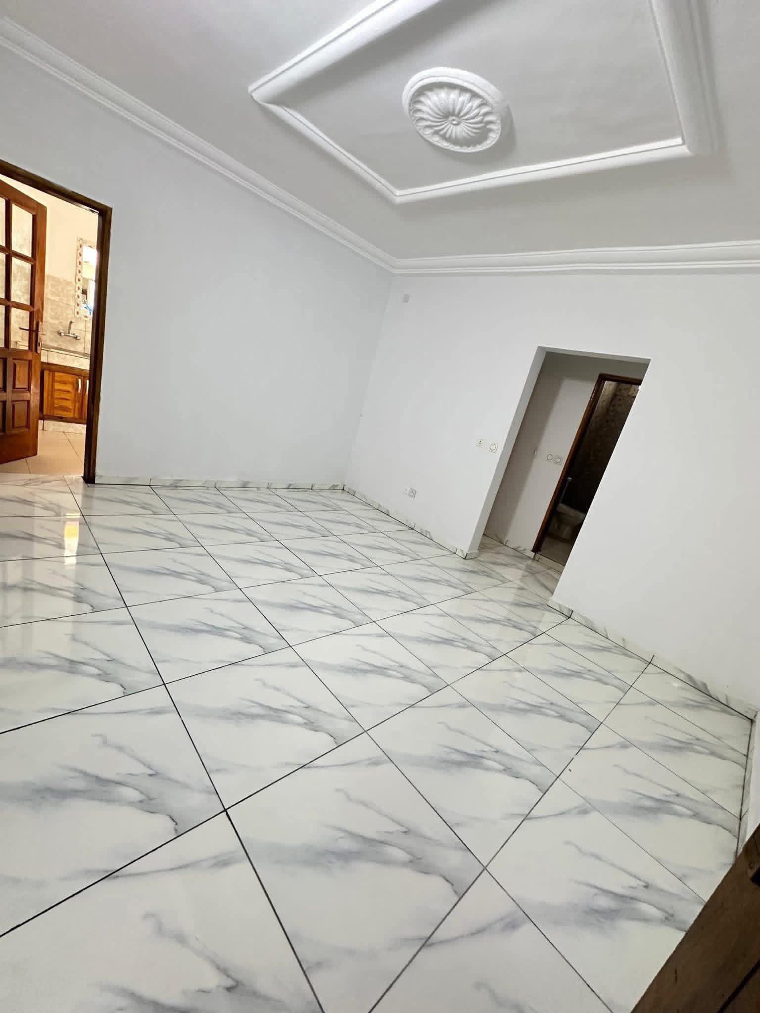 APPARTEMENTS 2 PIÈCES À LOUER