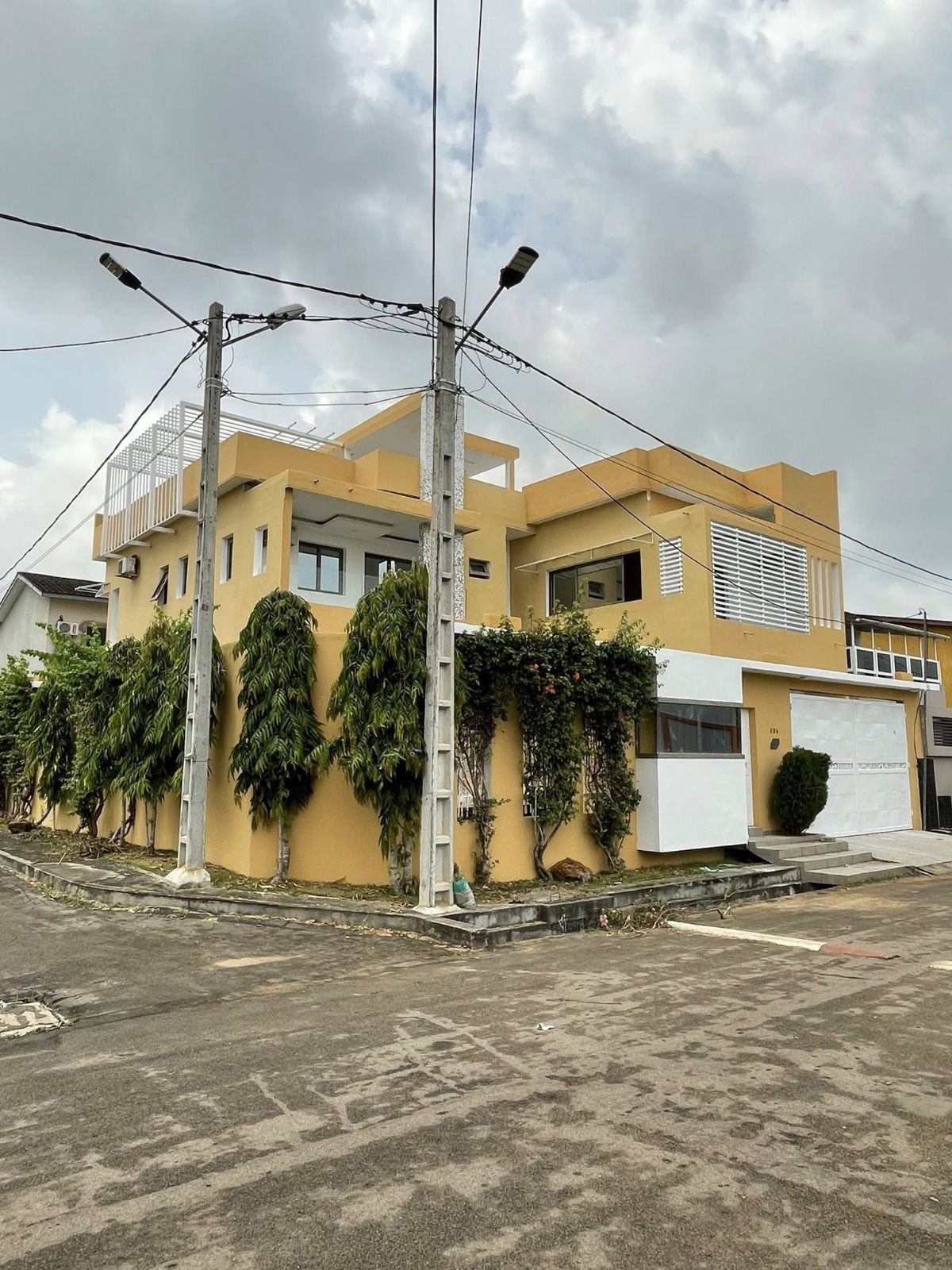 Duplex haut standing de 8 pièces à louer