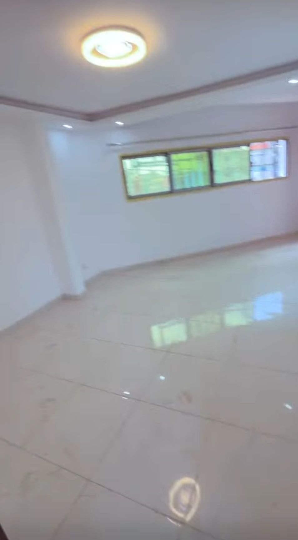 BEL APPARTEMENT DE 04 PIÈCES EN LOCATION