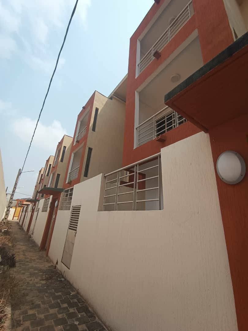 DUPLEX DE 6 PIÈCES À LOUER
