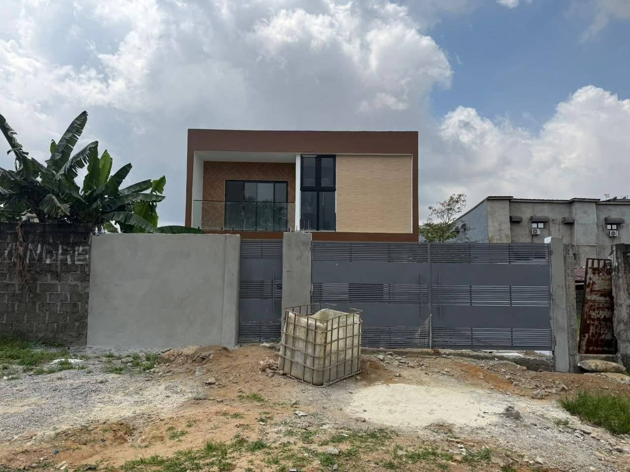 Duplex 5 pièces haut standing dans un quartier résidentiel