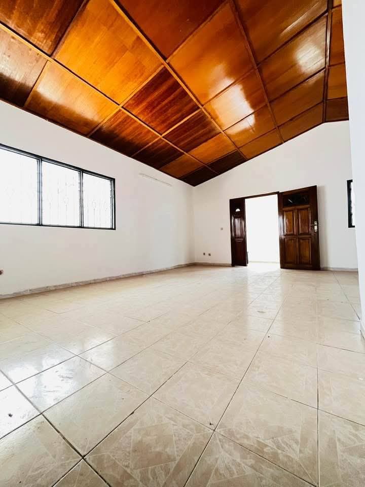Bel appartement 4 pièces au 1er étage