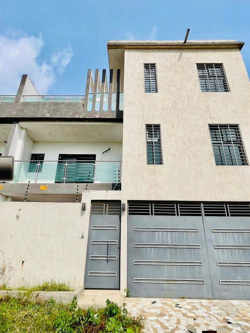 Villa duplex de 7 pièces