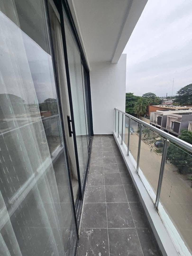 SUPERBE APPARTEMENT DE 04 PIECES EN LOCATION