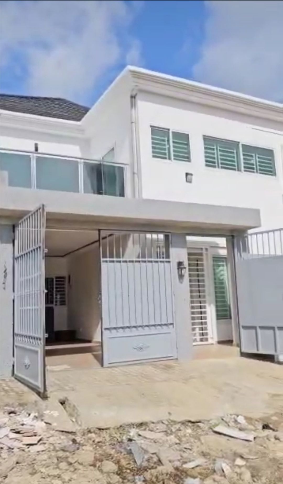 Belle villa duplex en location