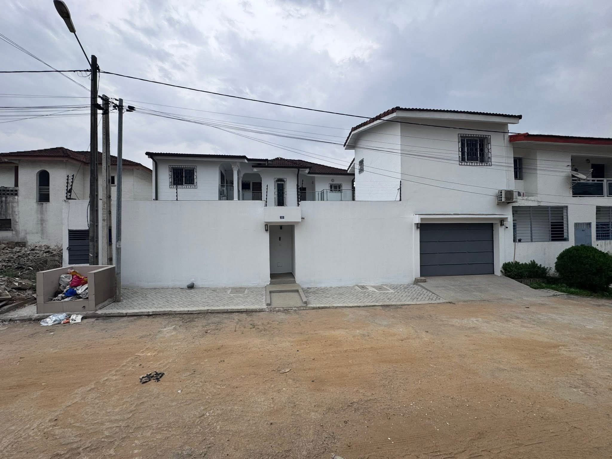 VILLA DUPLEX 7 PIÈCES À LOUER