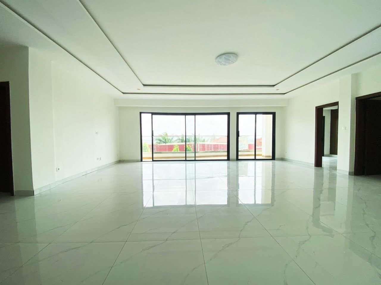 APPARTEMENT 4 PIÈCES À LOUER
