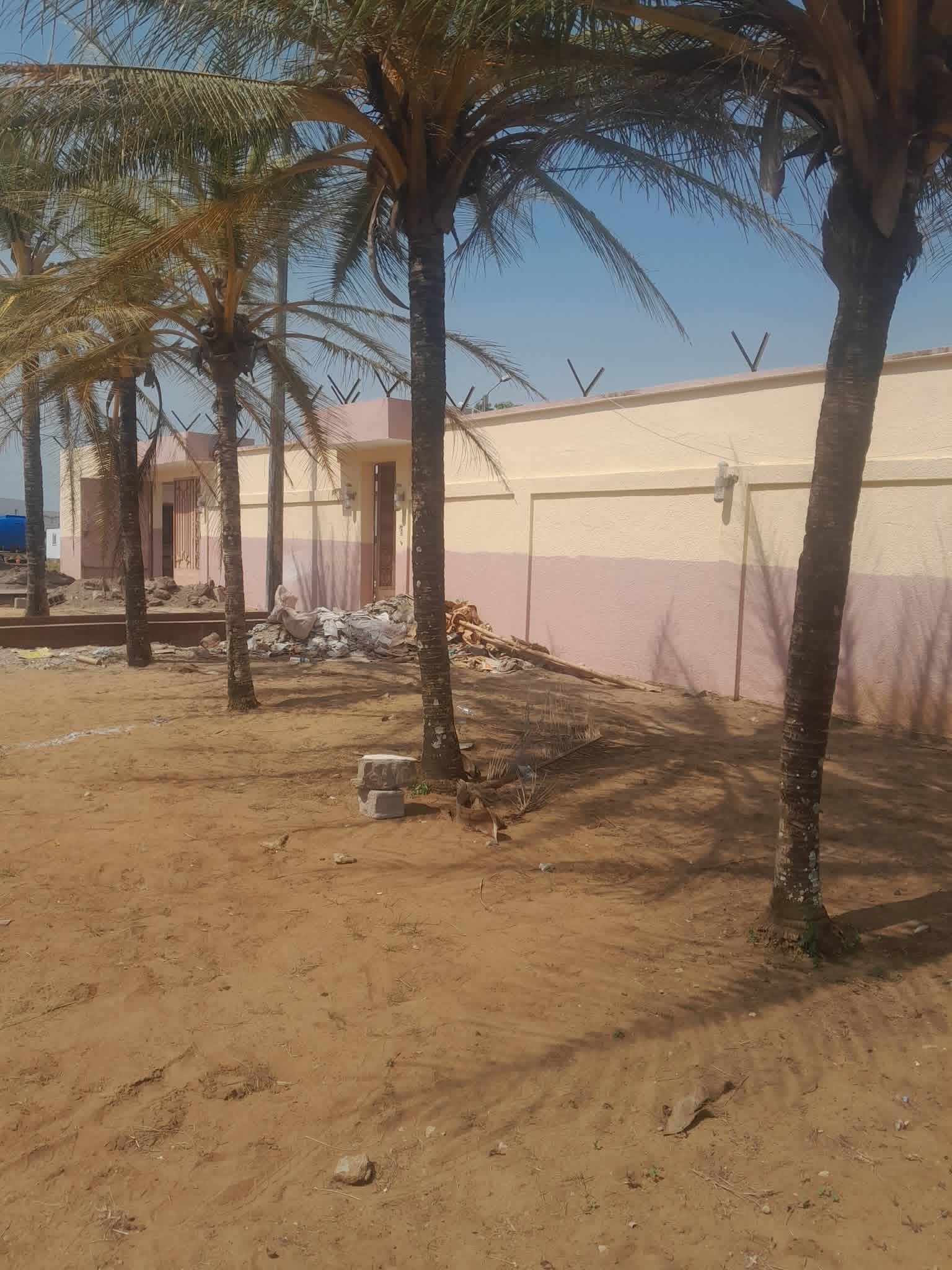 LOCATION VILLA 7P - en face du nouveau CHU