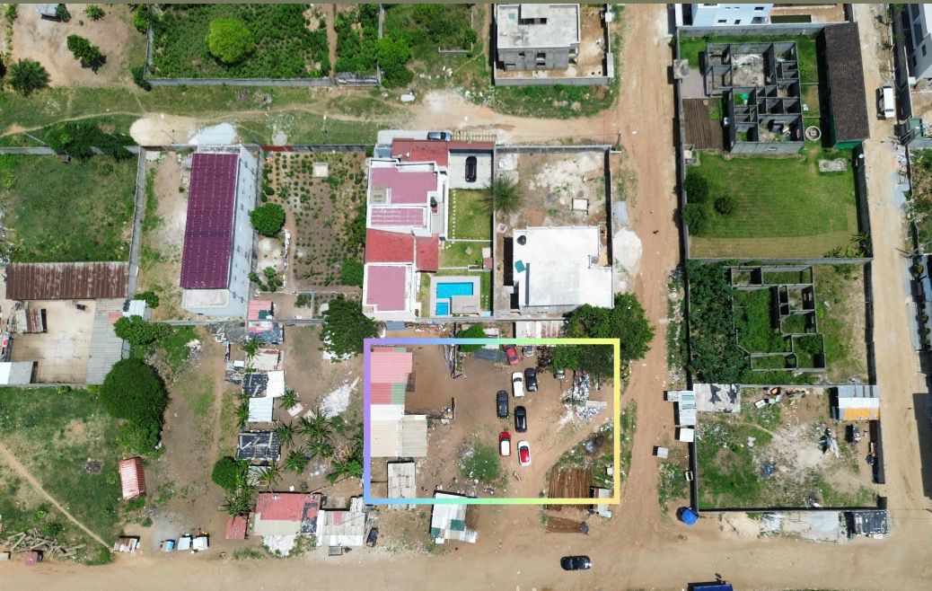 TERRAIN DE 1200M2 EN VENTE