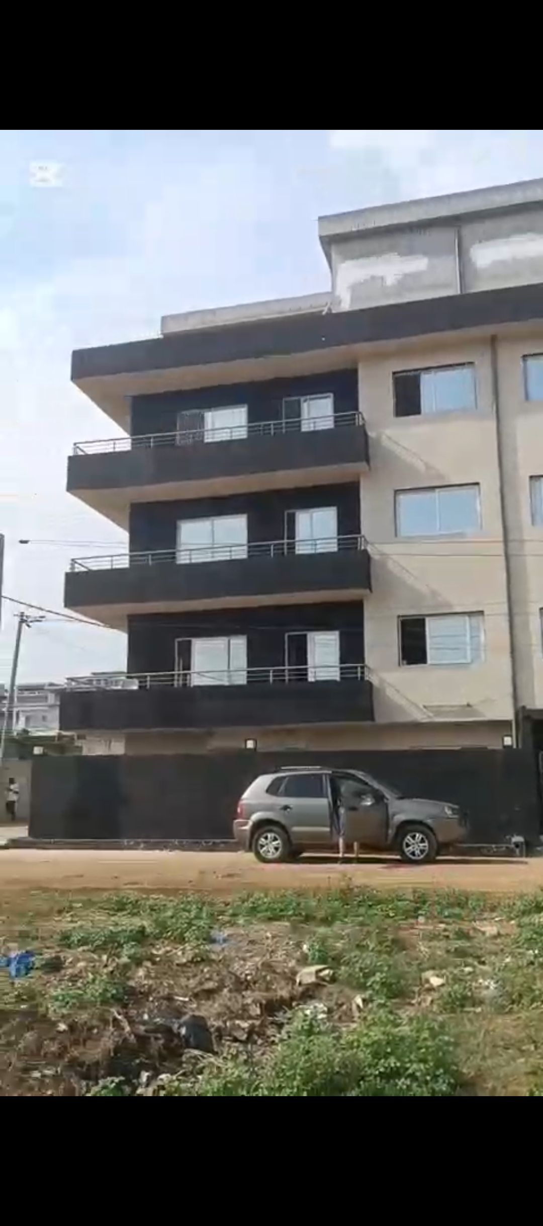 BEL IMMEUBLE EN VENTE