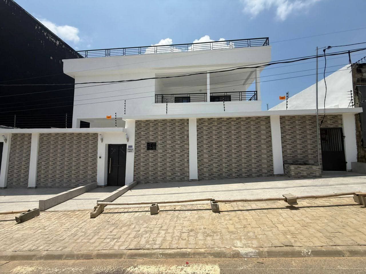 MAGNIFIQUE VILLA DUPLEX DE 8 PIÈCES À LOUER