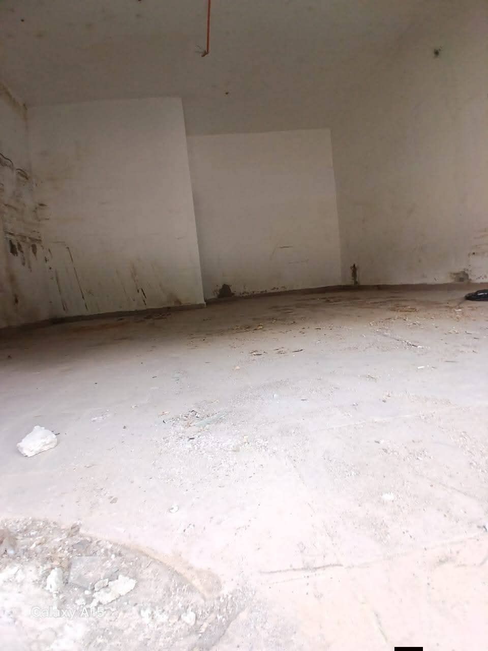 GRAND MAGASIN À LOUER