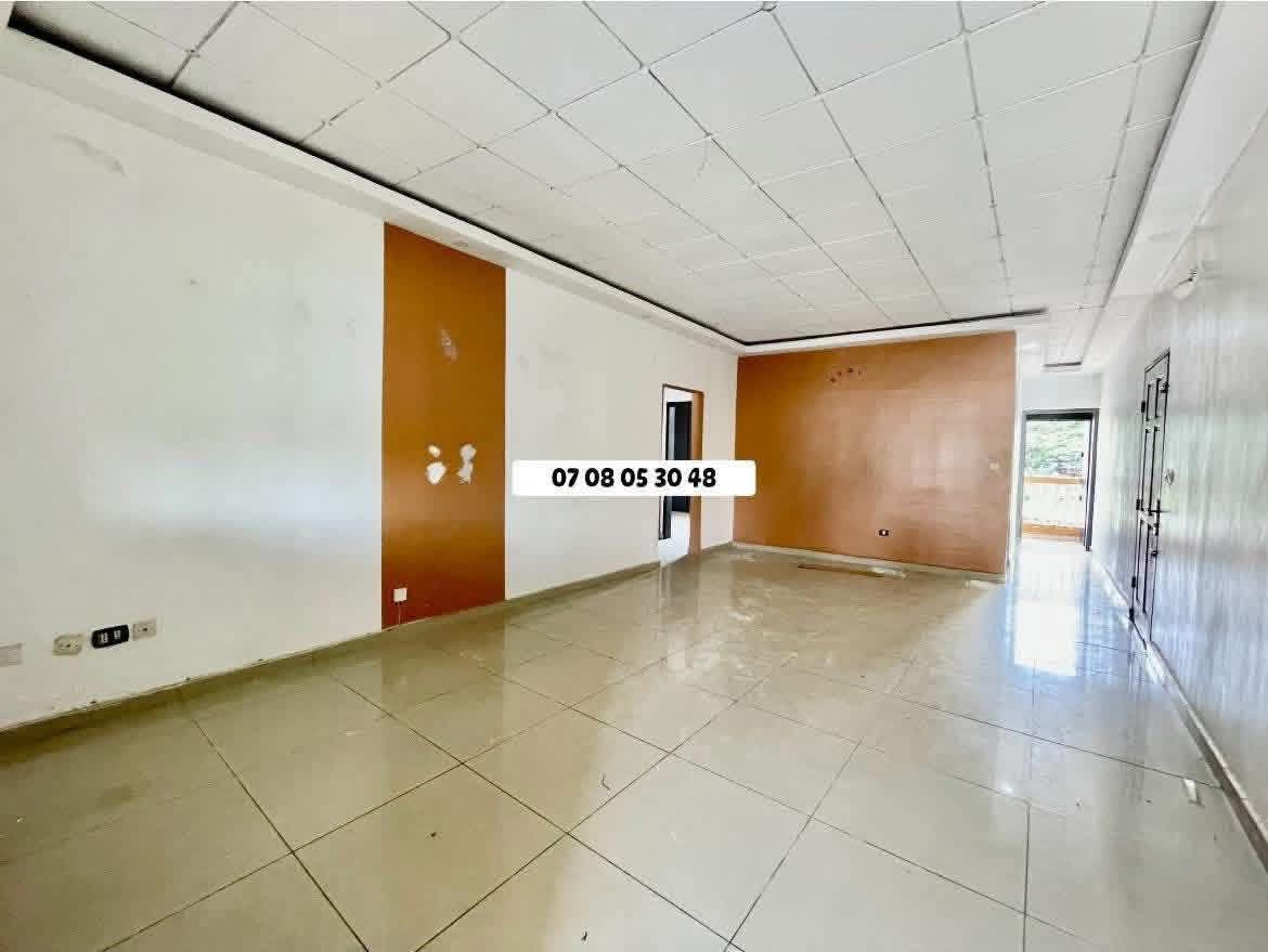 APPARTEMENT 3 PIÈCES À➡