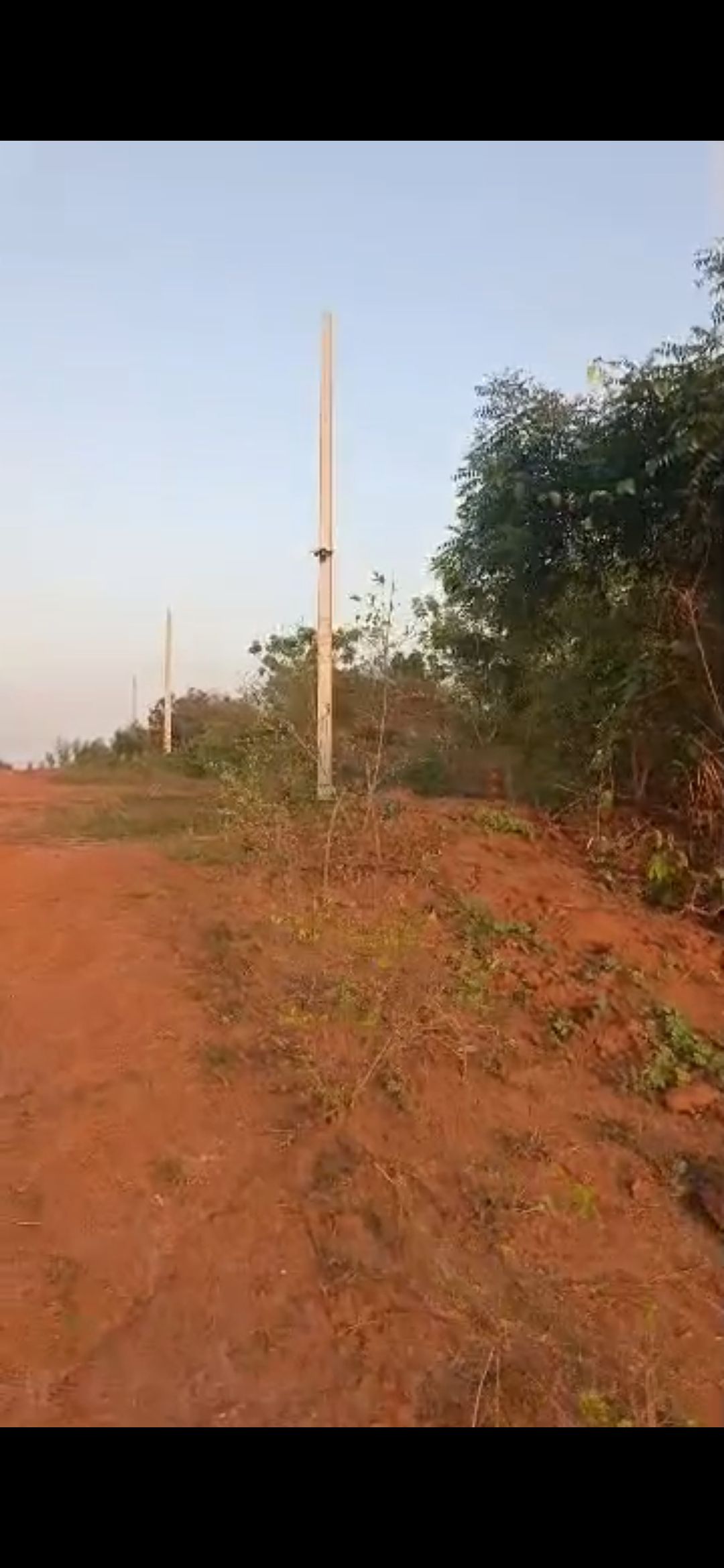 1200 m² en bordure de voie