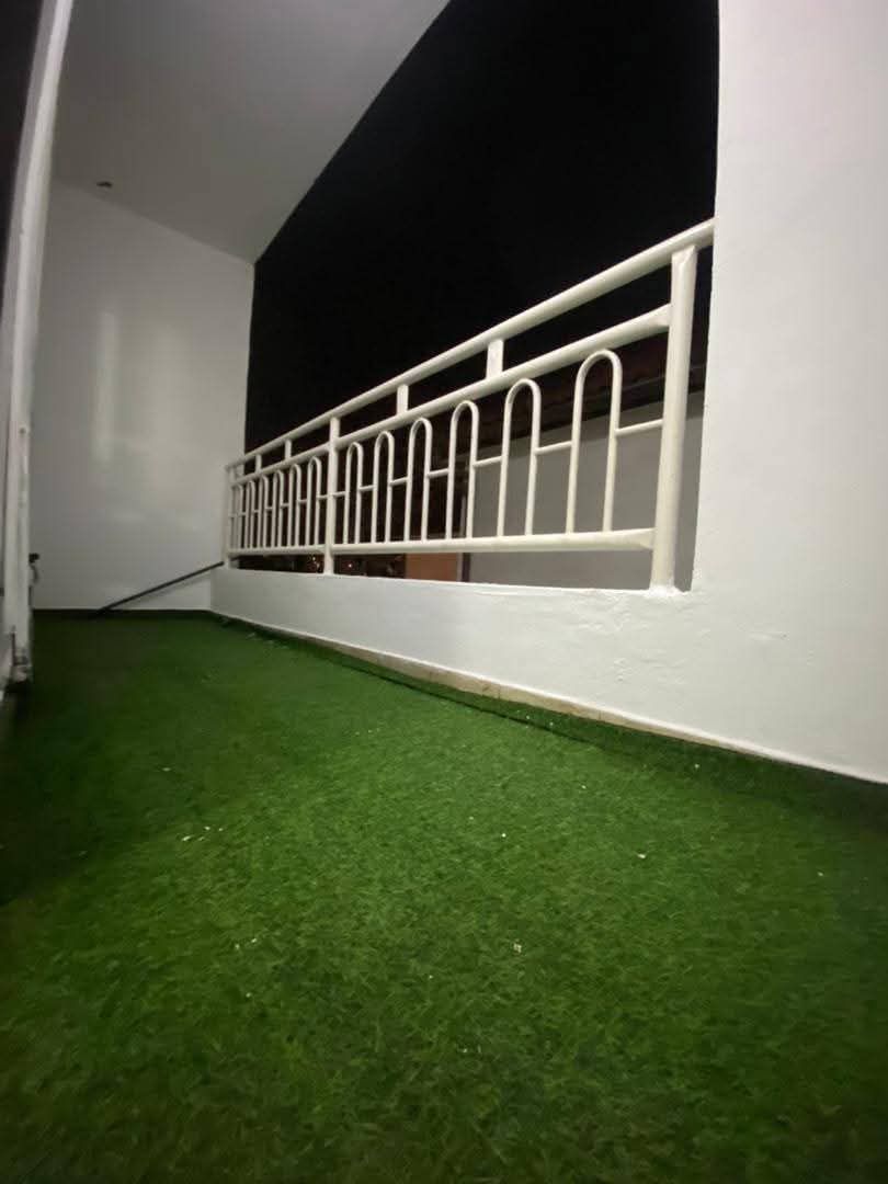 GRAND STUDIO EN LOCATION