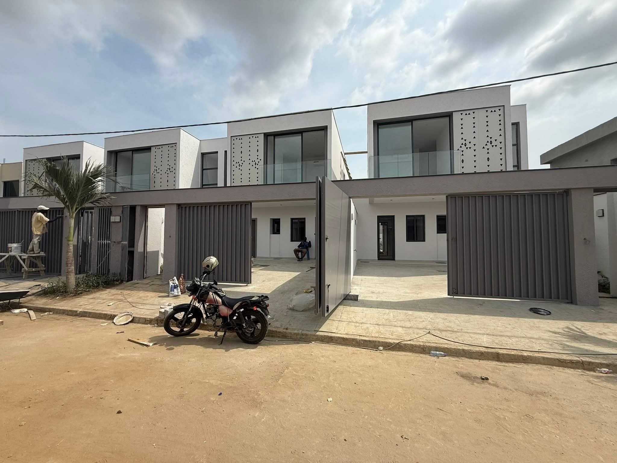 MAGNIFIQUE VILLA DUPLEX 4 PIÈCES À LOUER