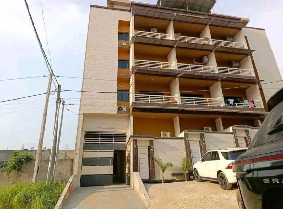 LOCATION APPARTEMENT 3 PIÈCES