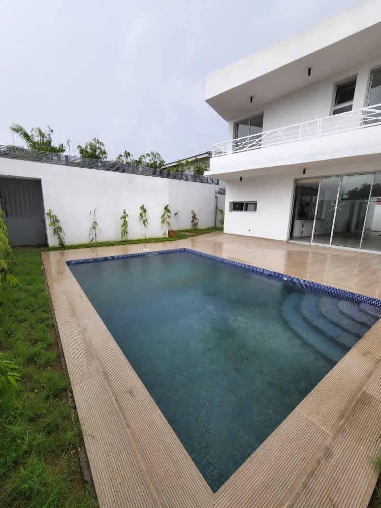 VILLA DUPLEX 6 PIÈCES EN LOCATION