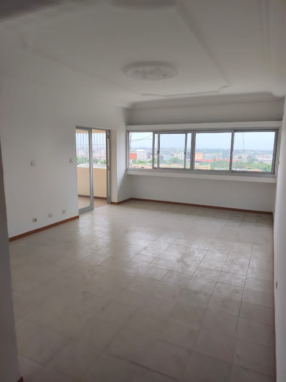 APPARTEMENT 3 PIÈCES EN LOCATION