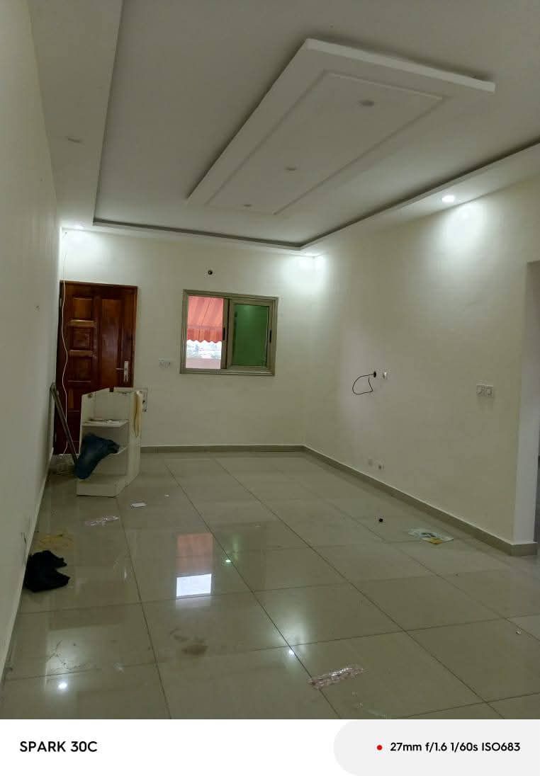 Appartement 3 pièces au 4e étage bon standing