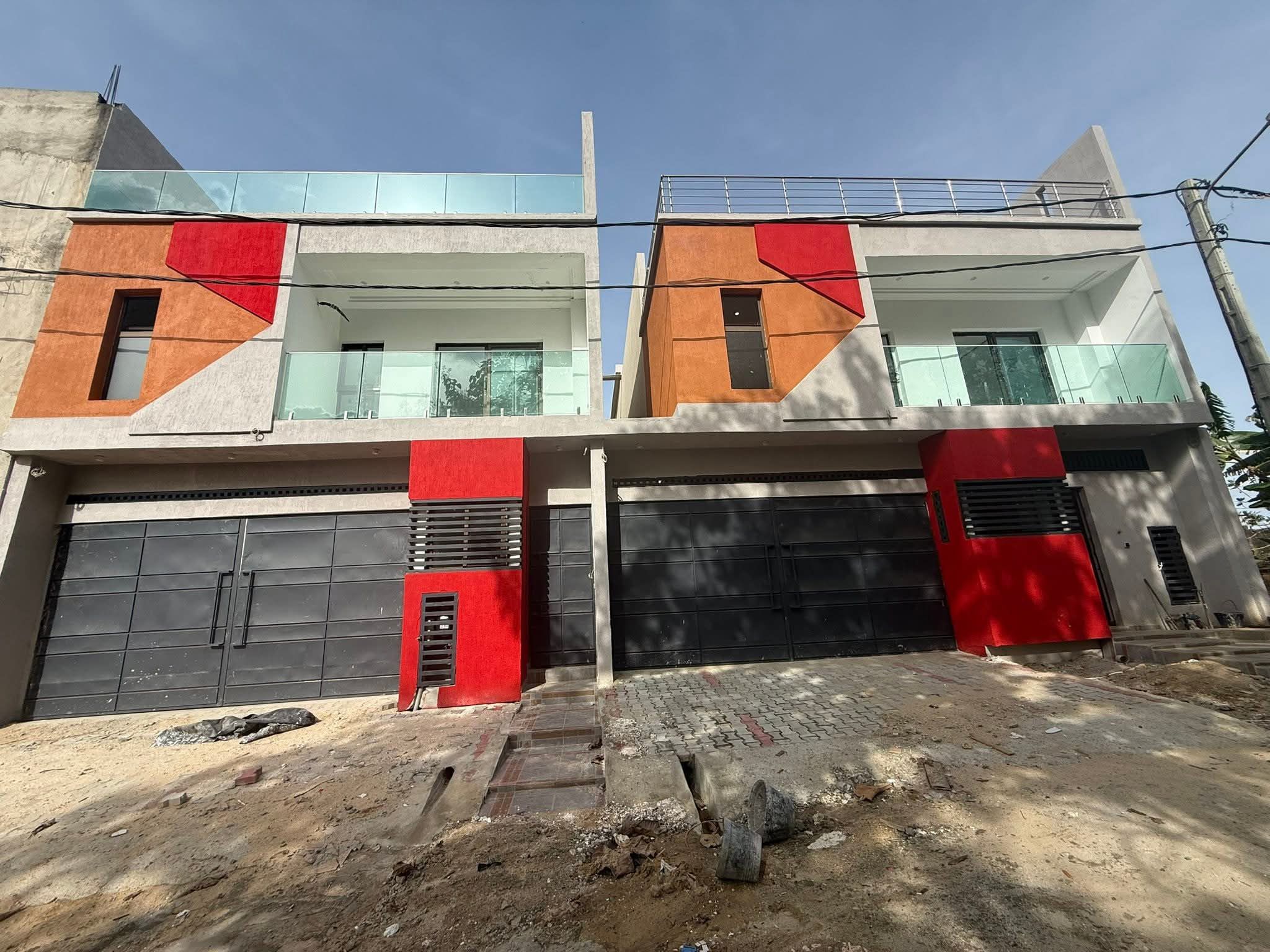 VENTE VILLA TRIPLEX 7 PIÈCES