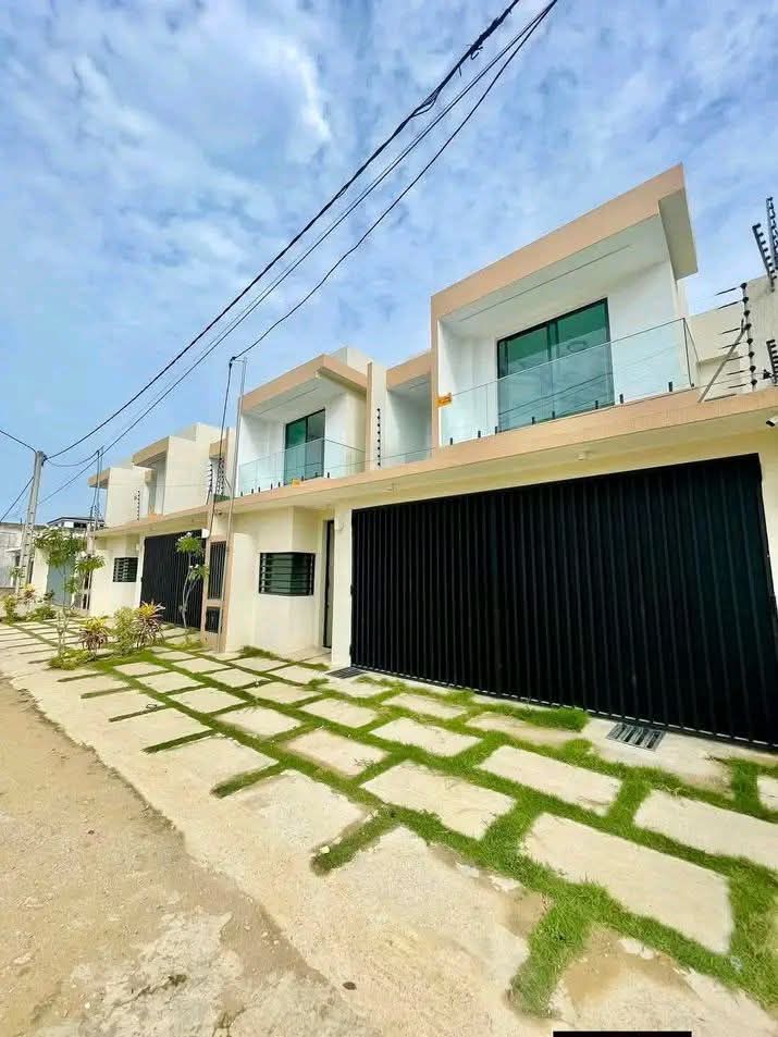 MAGNIFIQUE VILLA DUPLEX 7 SUR 500m2 EN VENTE