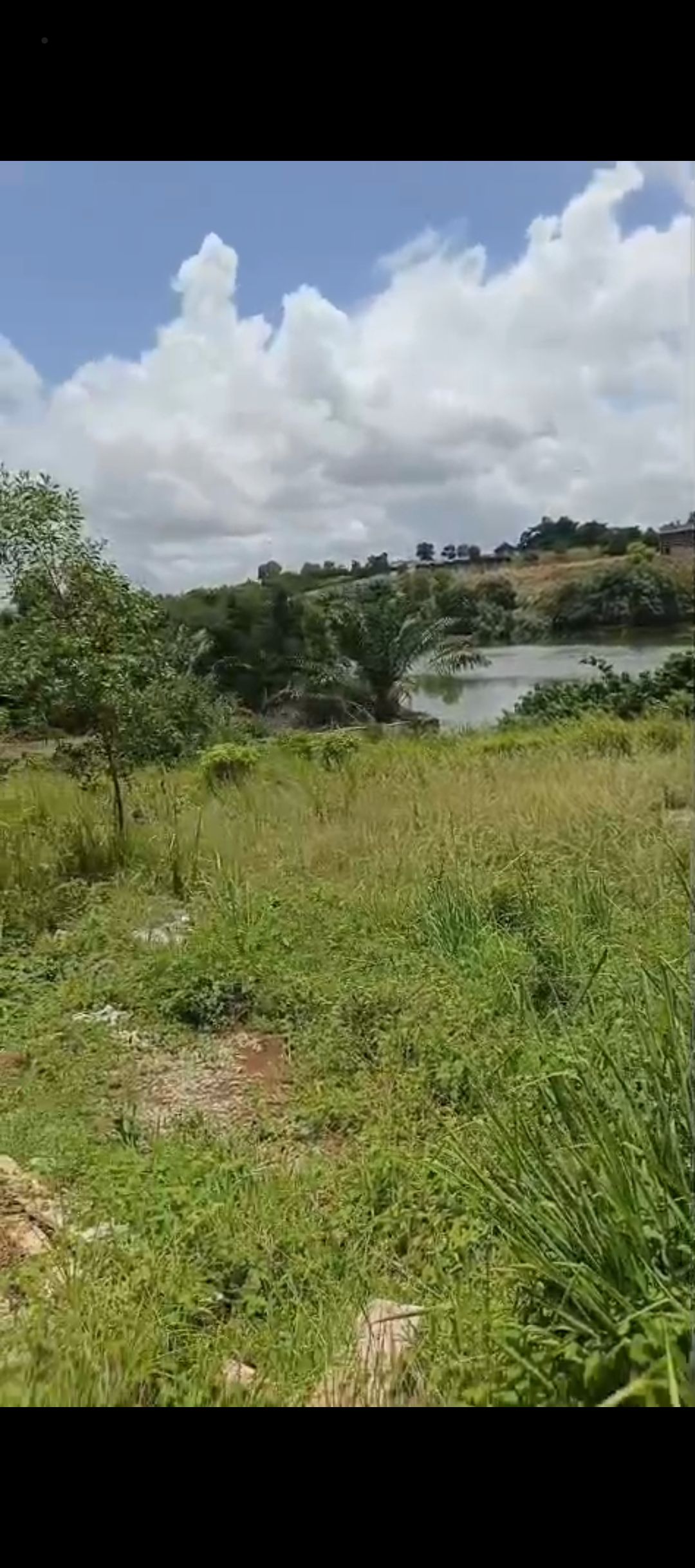 VENTE DE TERRAIN 1000m2