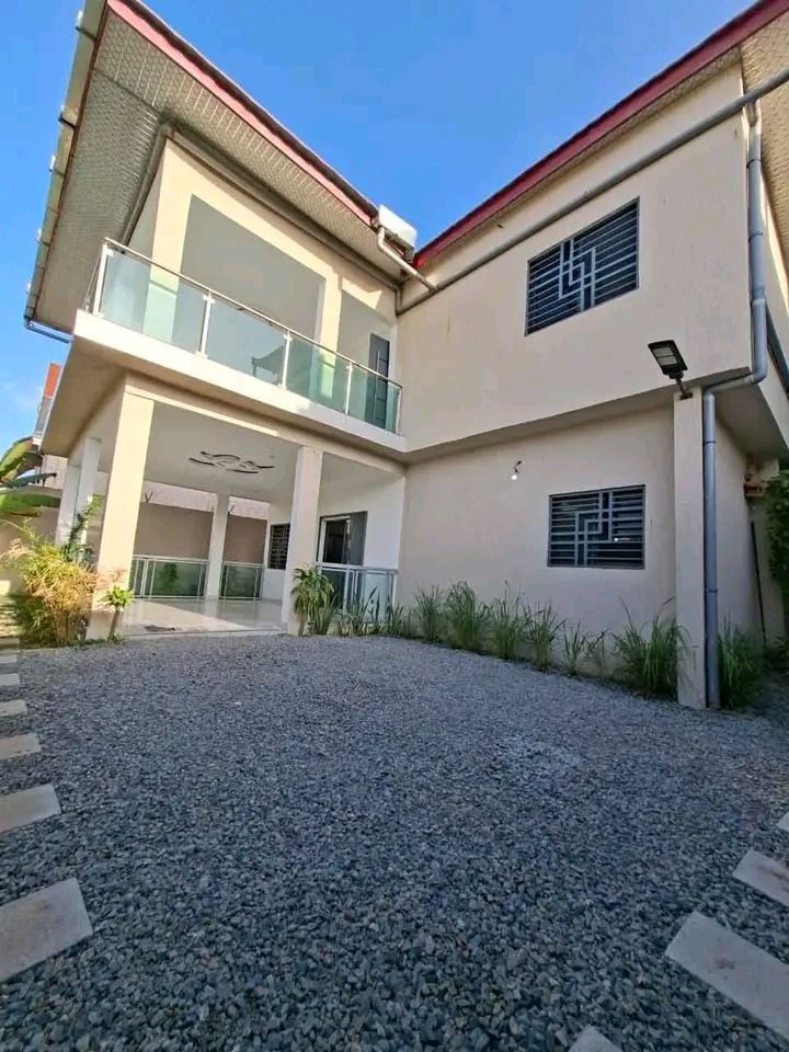 DUPLEX