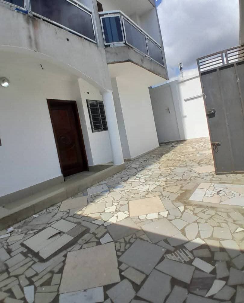 Chic appartement 3 pièces sous forme de villa basse au rez-de-chaussée