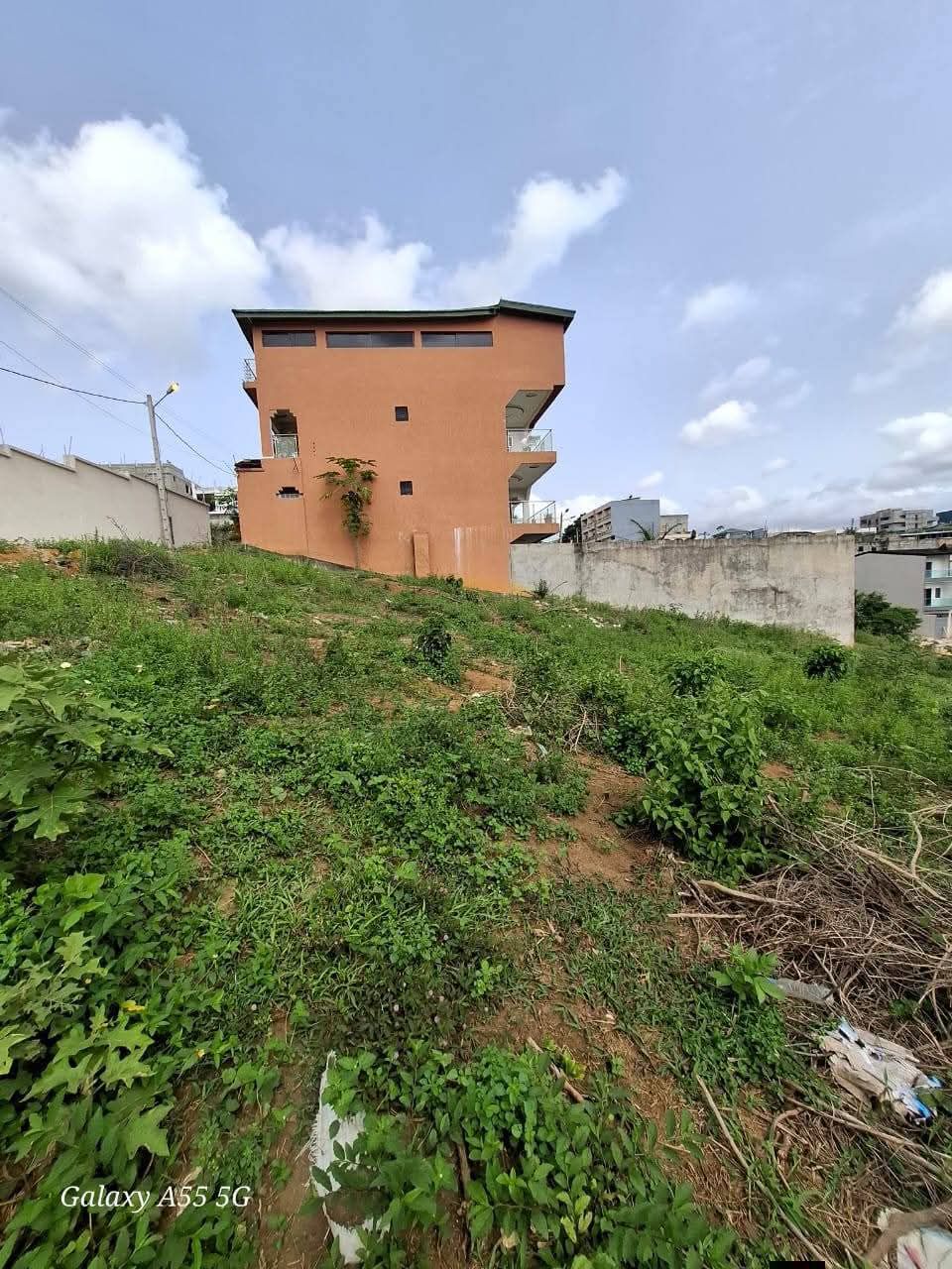 Chic Terrain 240m2 avec CMPF