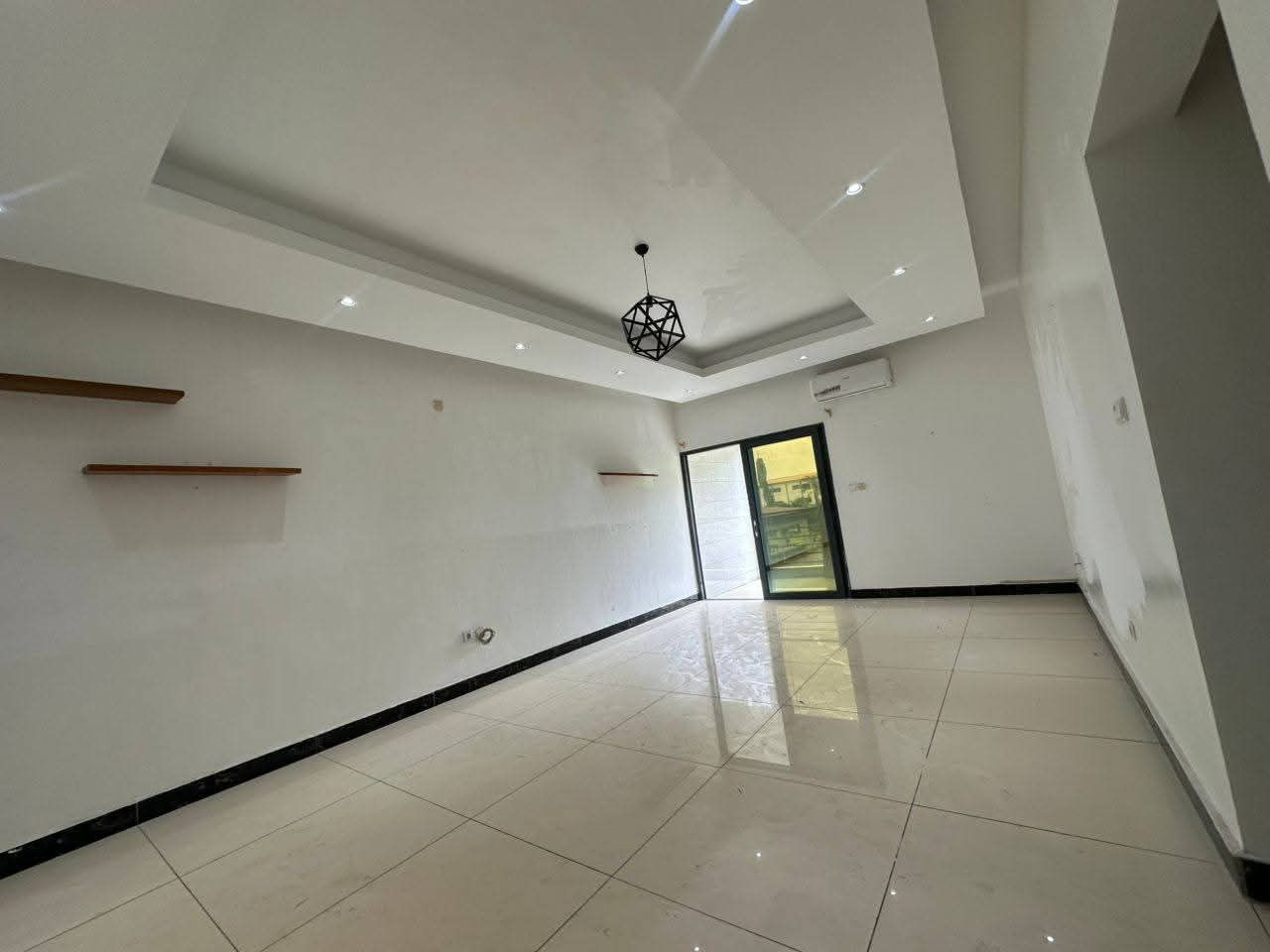 APPARTEMENT 3 PIÈCES EN LOCATION