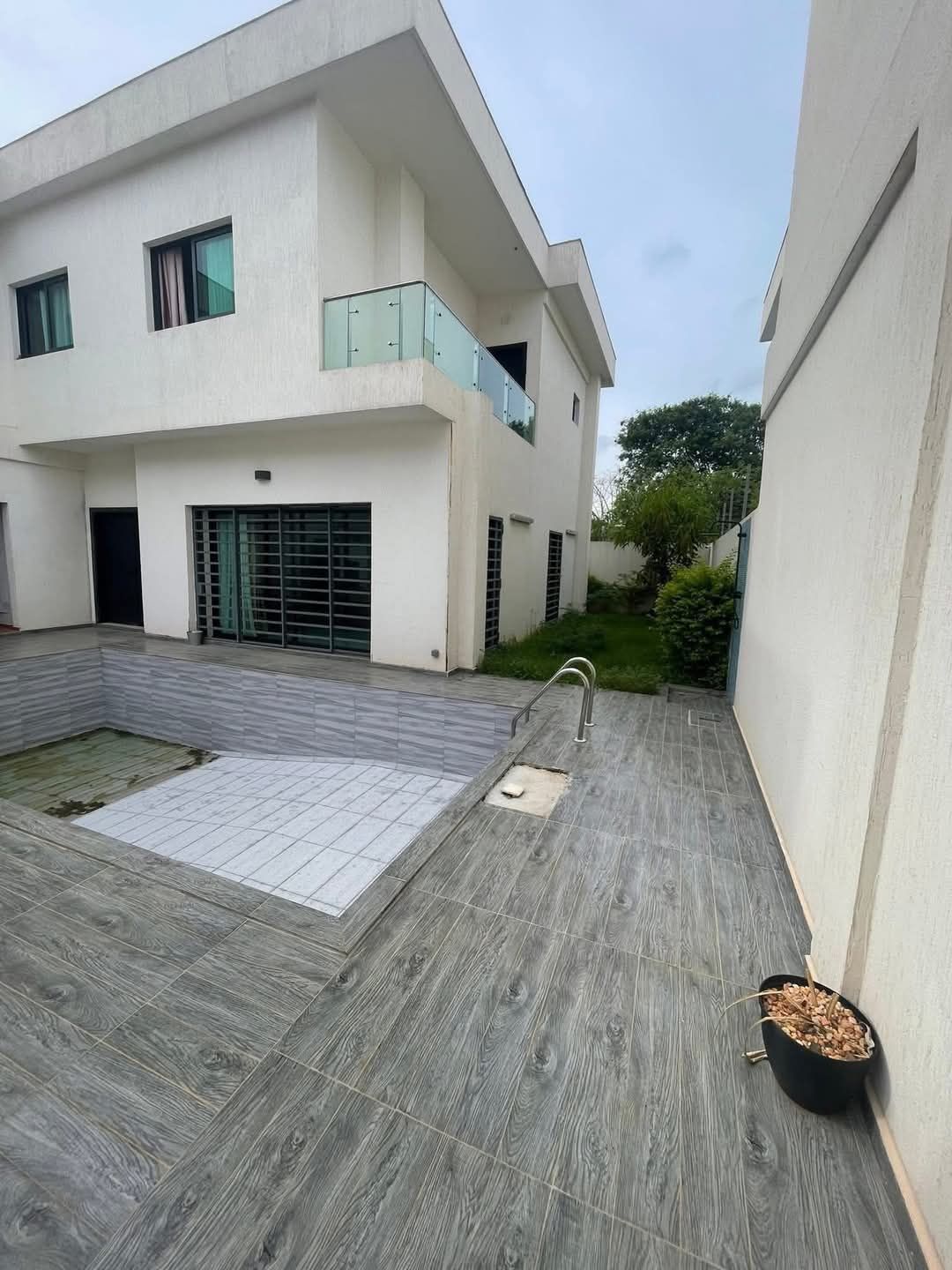 Belle villa duplex en location