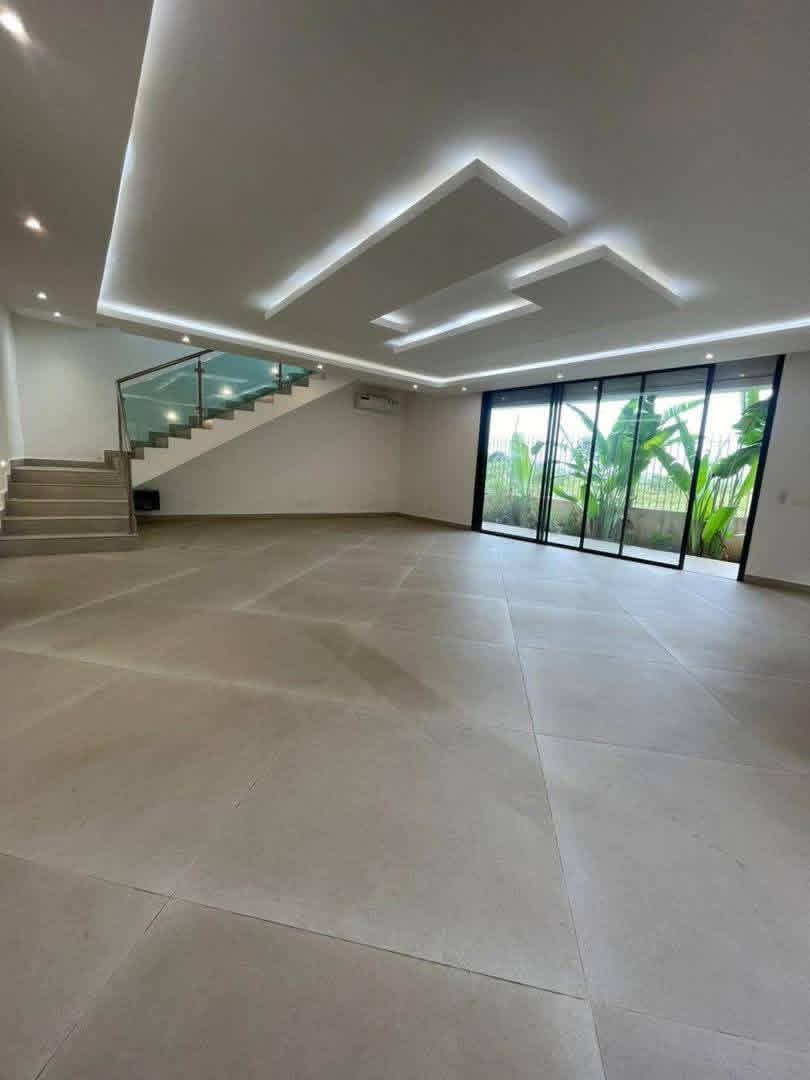 LOCATION VILLA BASSE 7 PIÈCES