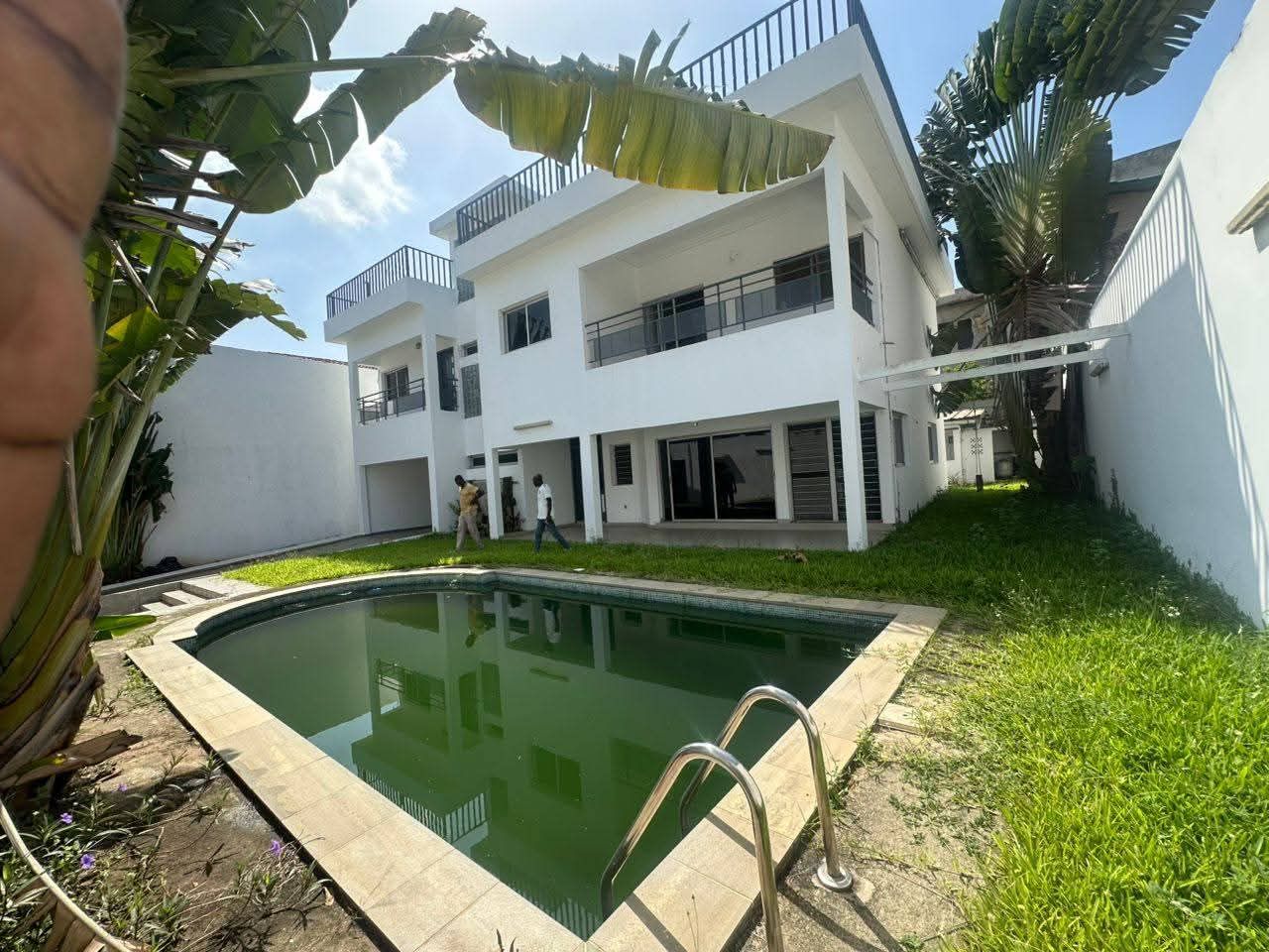 VILLA DUPLEX 6 PIÈCES À LOUER