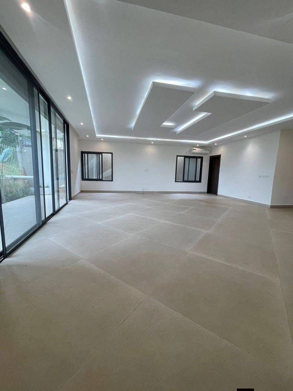 VILLA DUPLEX 7 PIÈCES EN LOCATION