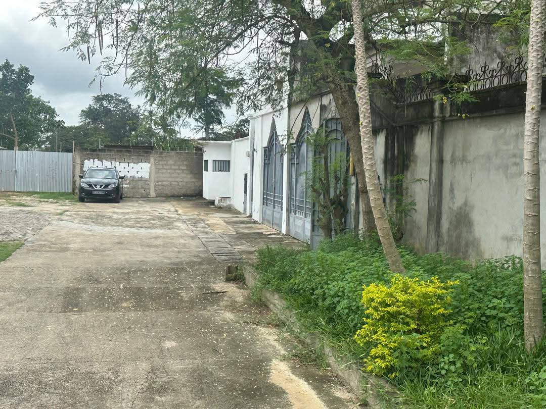 À VENDRE – VILLA DUPLEX 10 PIÈCES
