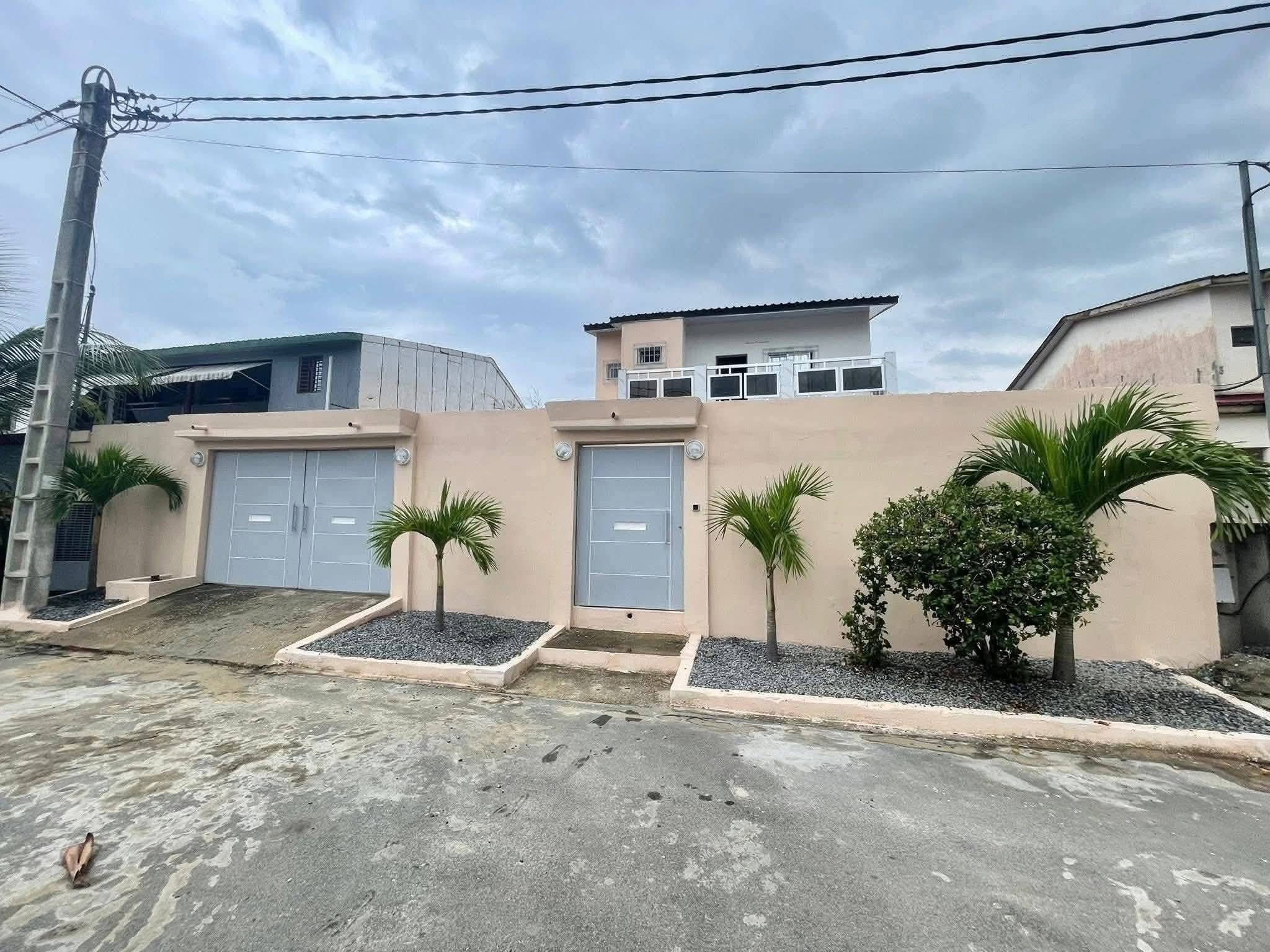 Belle villa duplex en location