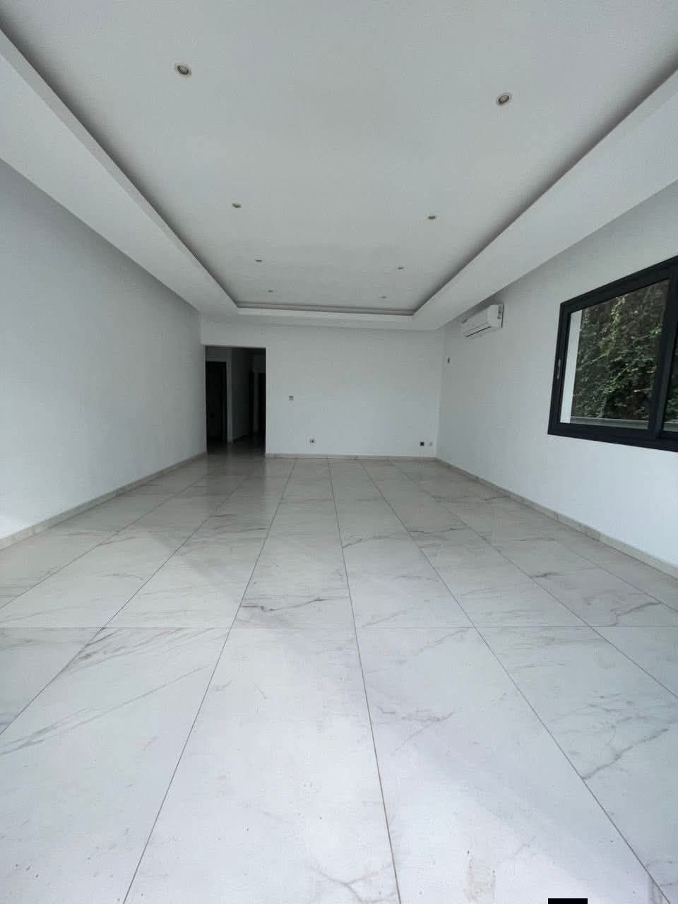APPARTEMENT 4 PIÈCES À LOUER