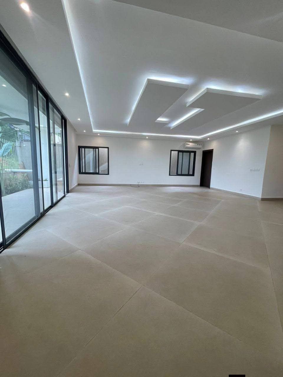 LOCATION VILLA DUPLEX 7 PISCINE