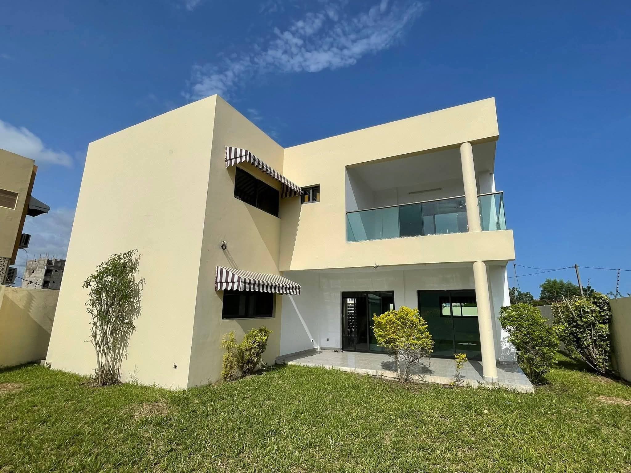 Belle villa duplex en location
