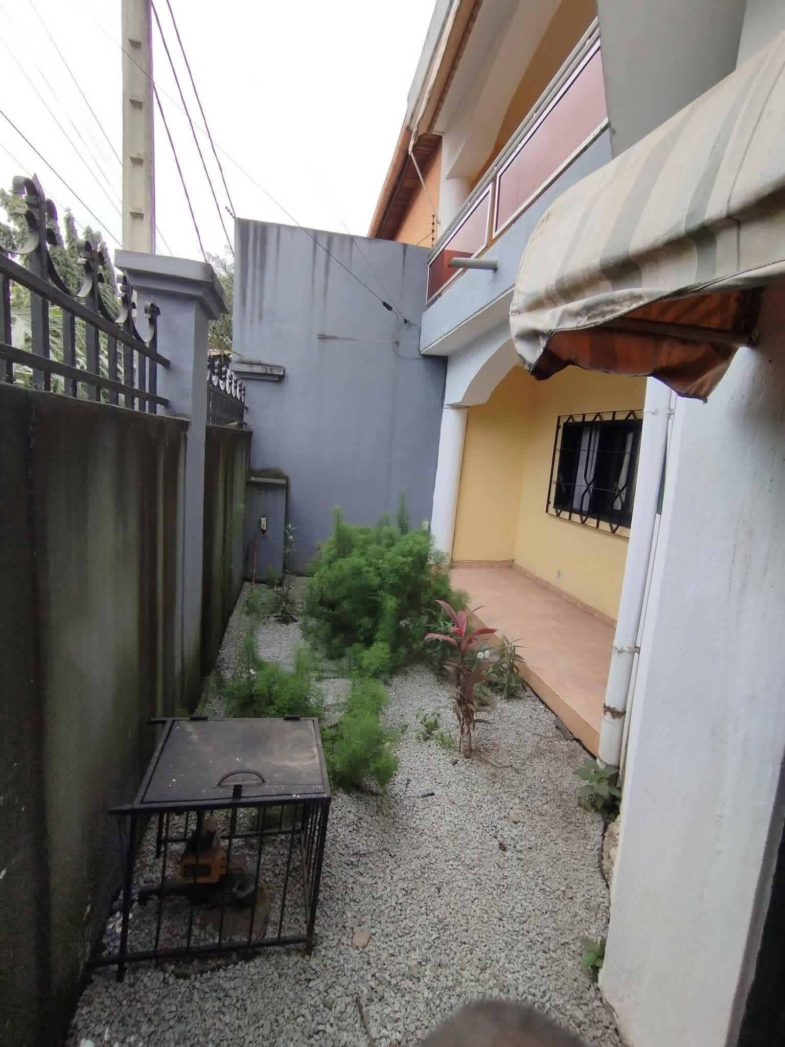 VILLA DUPLEX 9 PIÈCES EN VENTE